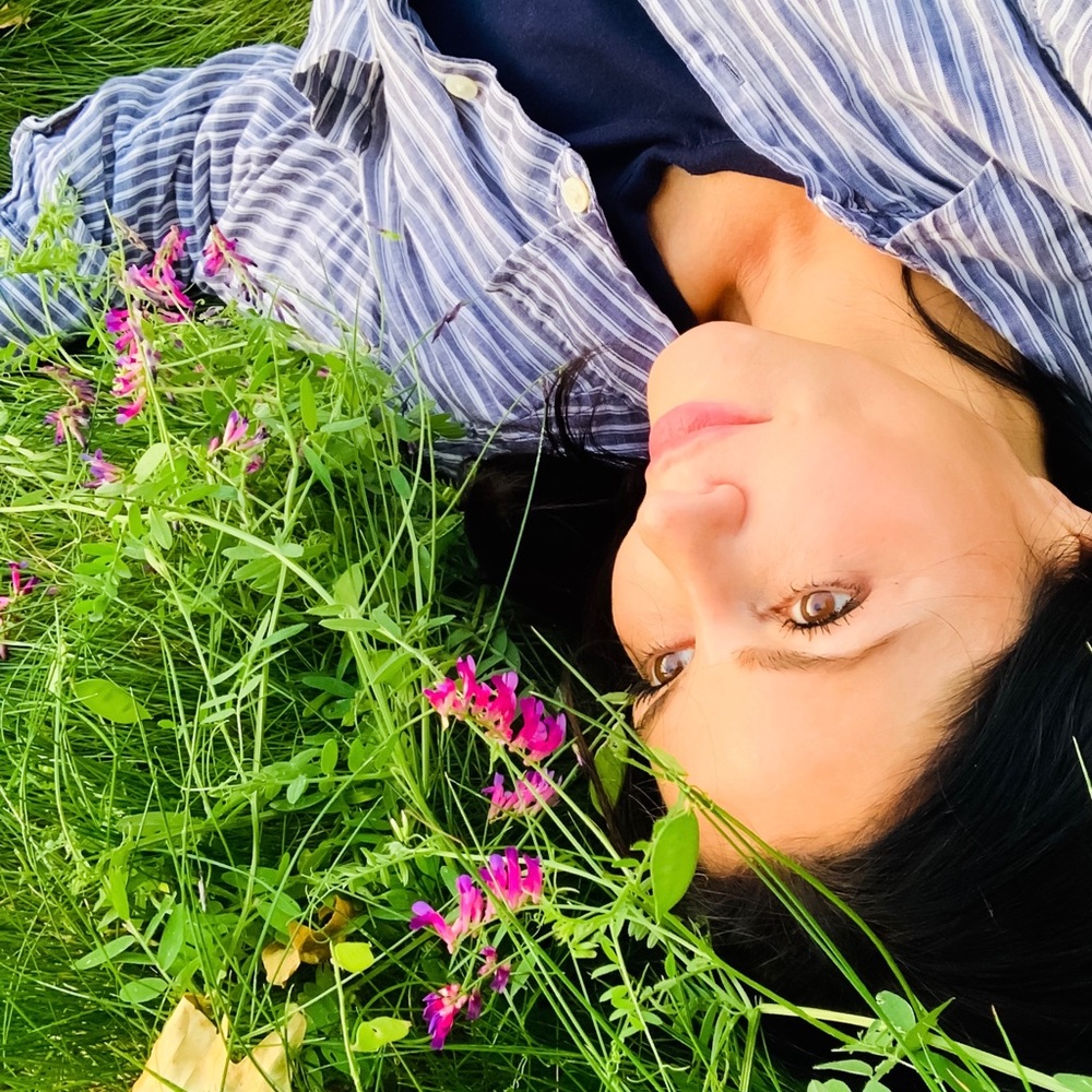 Hi! Welcome to my closet! It's great to PMeet you